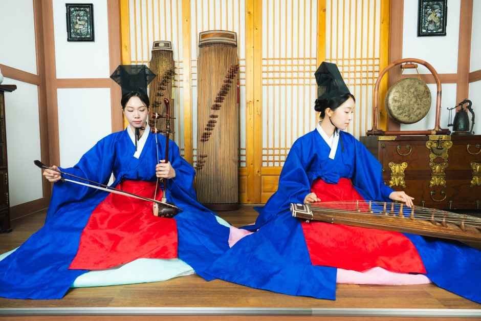 Gugak Performance Jinyeon (국악공연 진연) 3