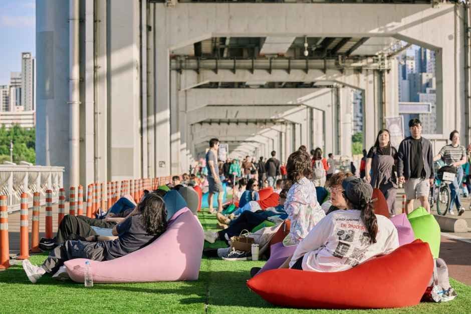 Car-Free Jamsu Bridge Ttukttuk Festival